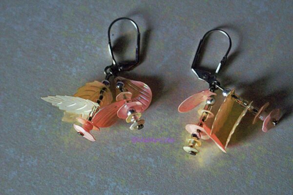 Boucles d'oreilles coquillage et feuille – Image 2