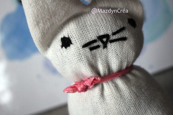 Peluche upcycling lapin blanc – Image 3
