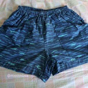 Short taille haute upcycling poches extérieure
